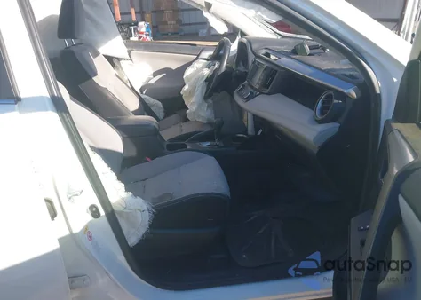 2017 Toyota Rav4 Xle из США, поврежденный, VIN JTMWFREV1HD103188